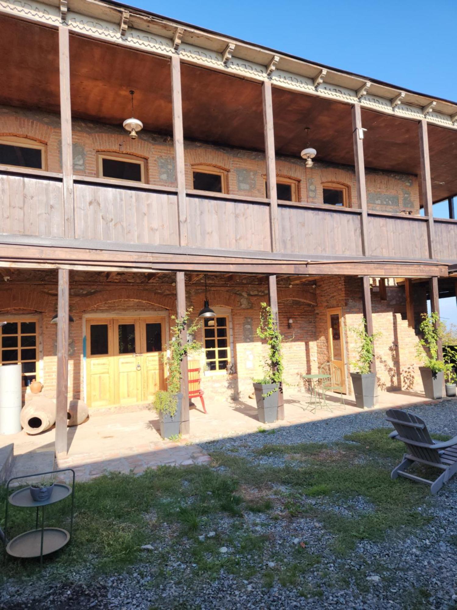 Hostal Kardanakhi Estate Anaga Exterior foto